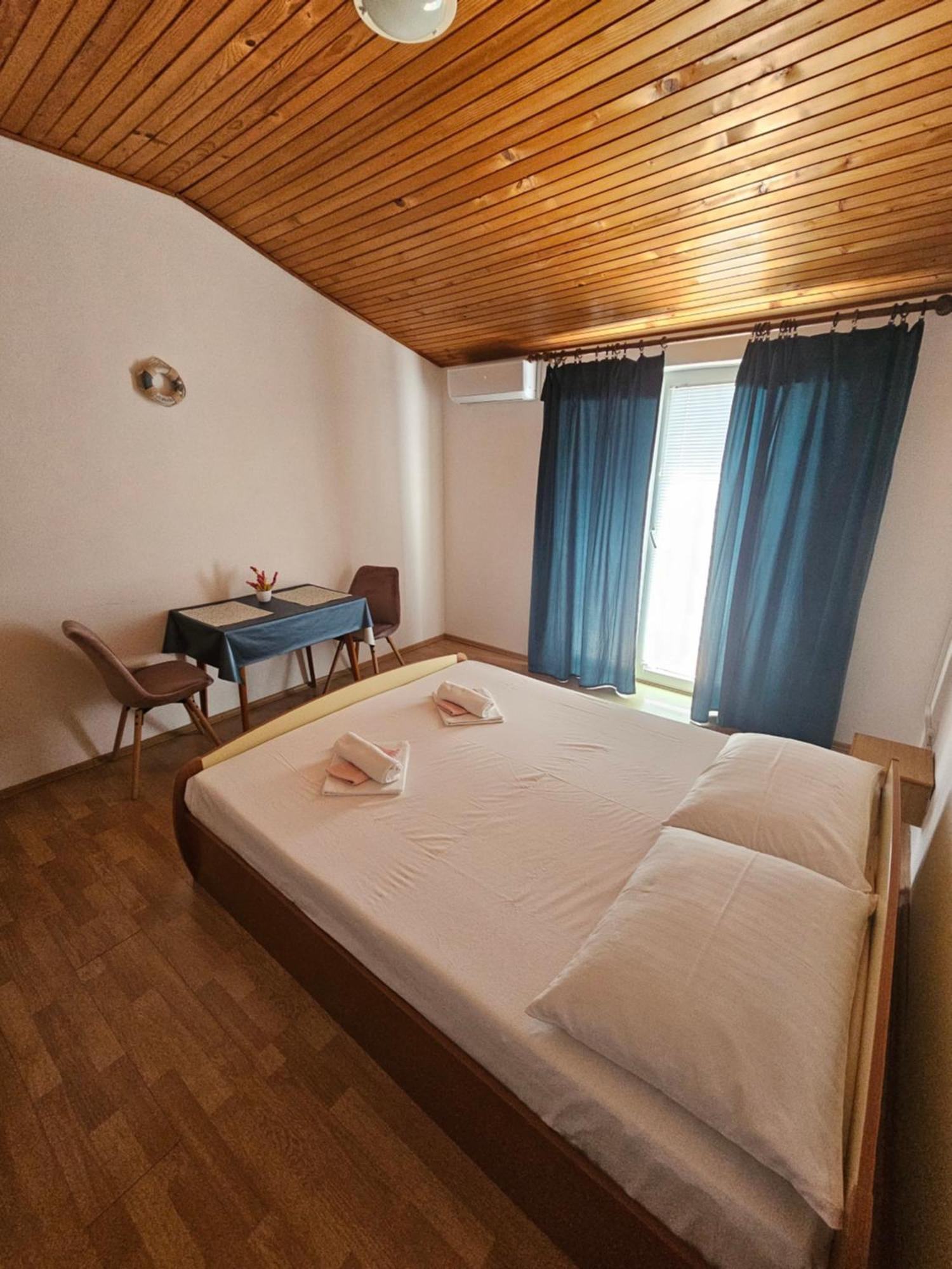 Hotel House Katka Vodice Habitación foto